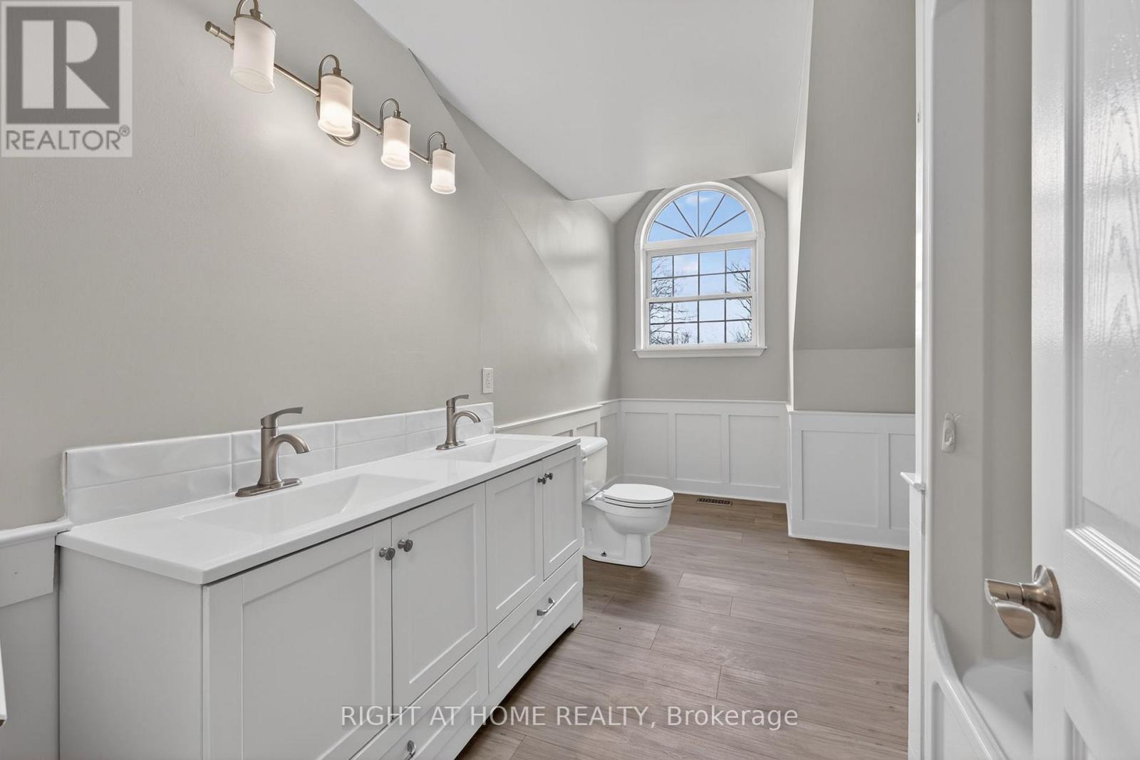 6435 12/13 Stayner Side Road, Clearview, Ontario  L0M 1N0 - Photo 29 - S12998080