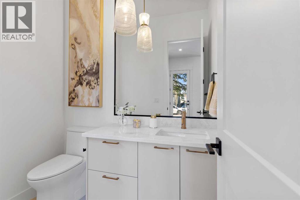 2419 26 Street Sw, Calgary, Alberta  T3E 2A6 - Photo 7 - A2290773