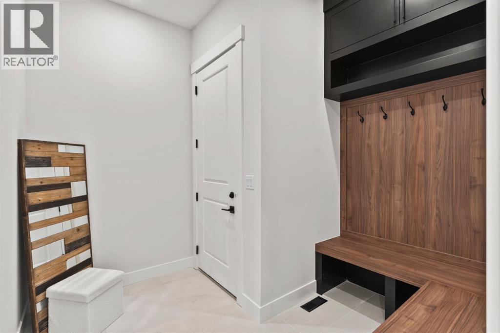 102 South Shore Road, Chestermere, Alberta  T1X 3G2 - Photo 8 - A2294099