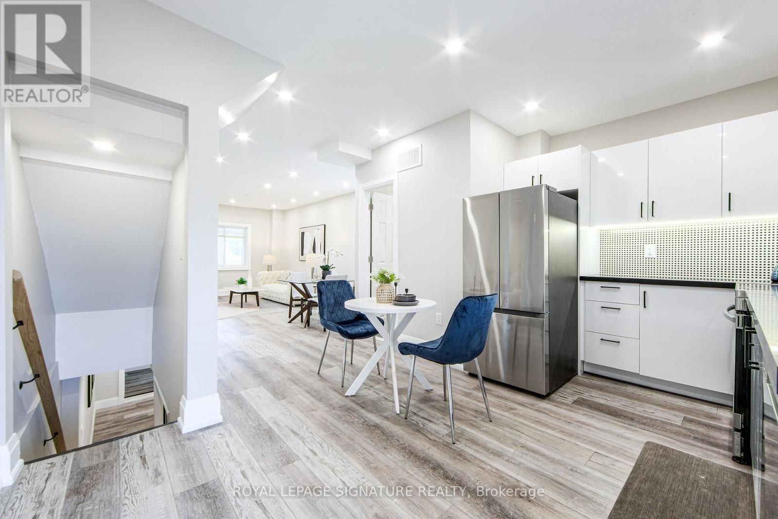 19 Schell Avenue, Toronto, Ontario  M6E 2S7 - Photo 10 - W12997840