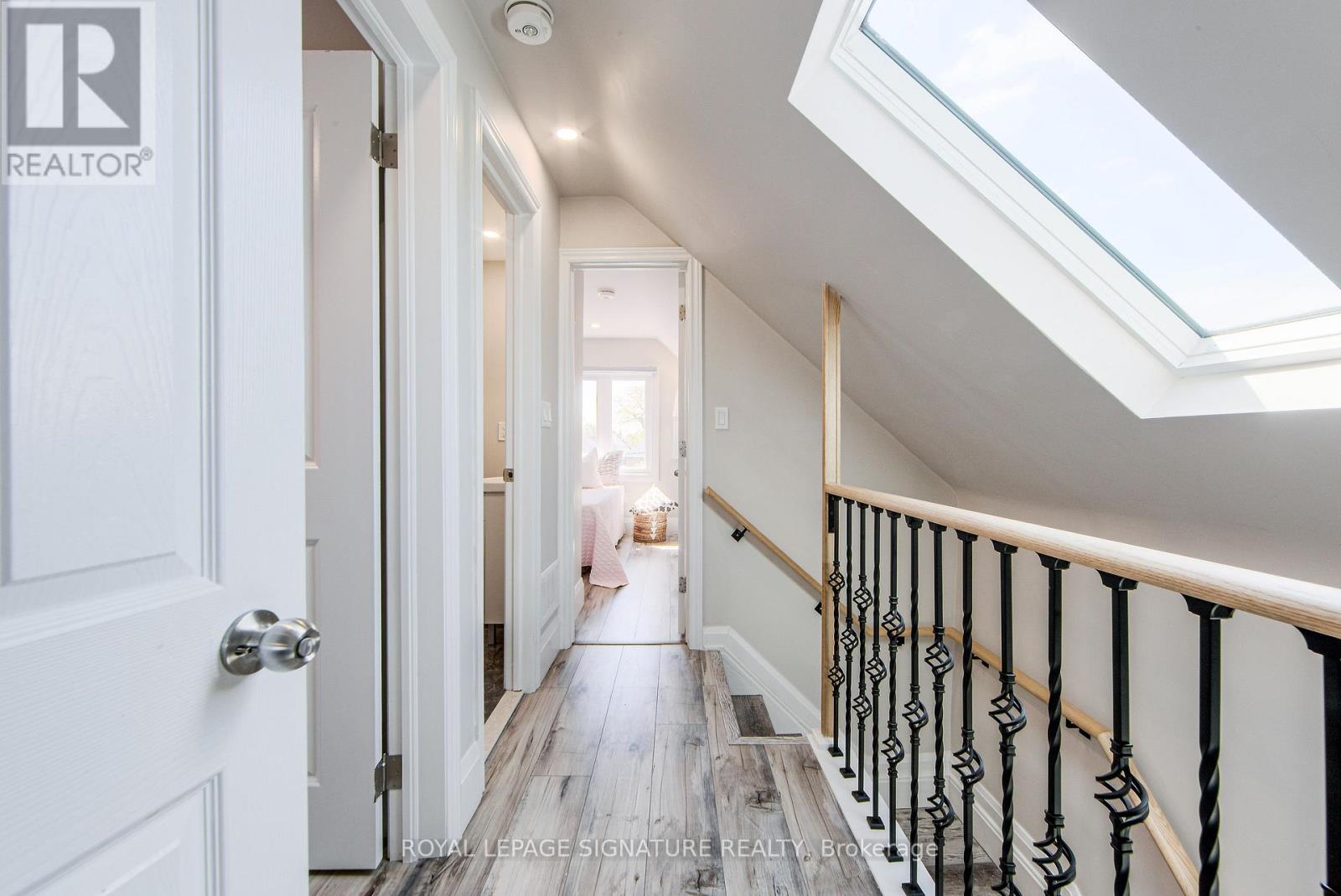 19 Schell Avenue, Toronto, Ontario  M6E 2S7 - Photo 13 - W12997840