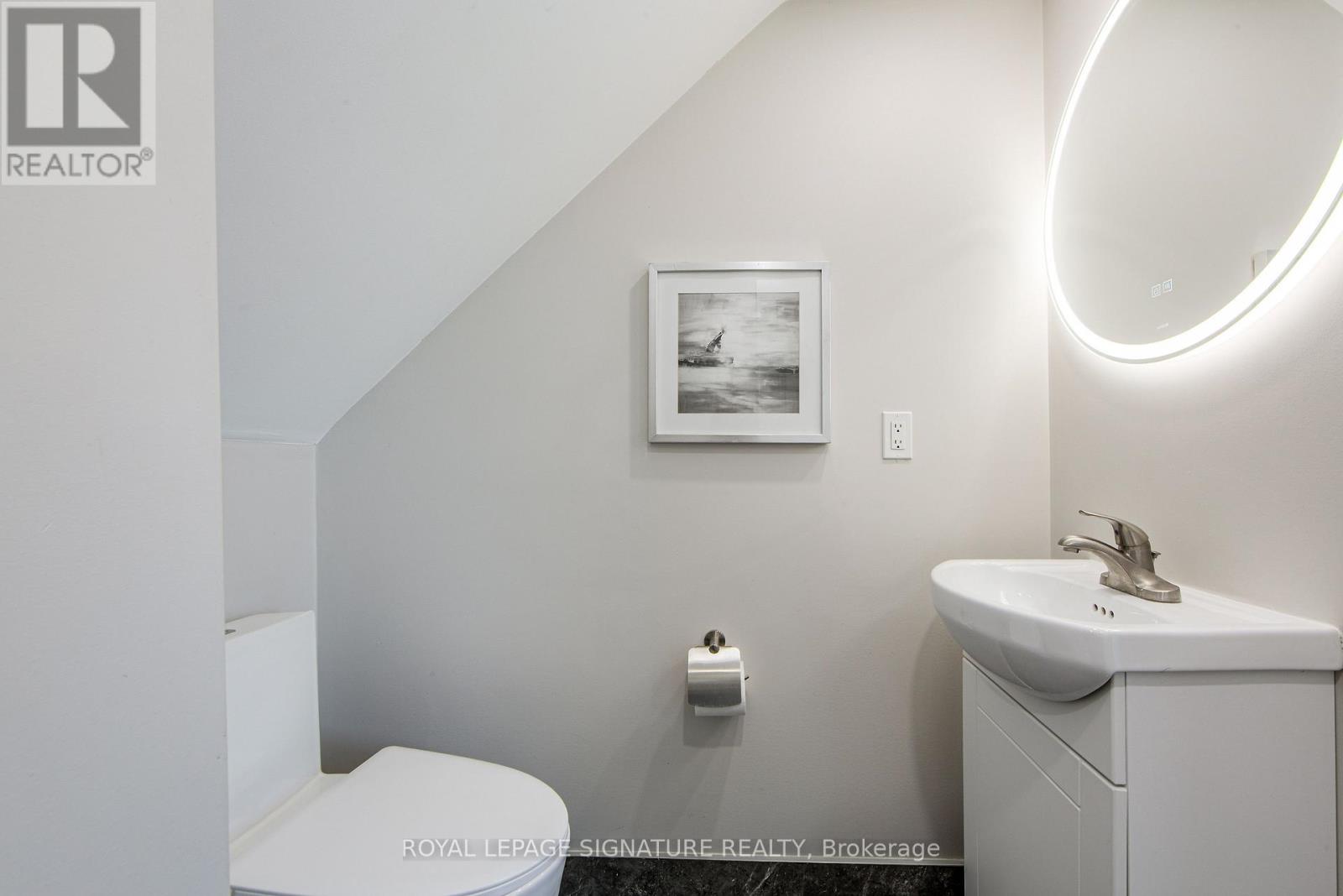 19 Schell Avenue, Toronto, Ontario  M6E 2S7 - Photo 22 - W12997840