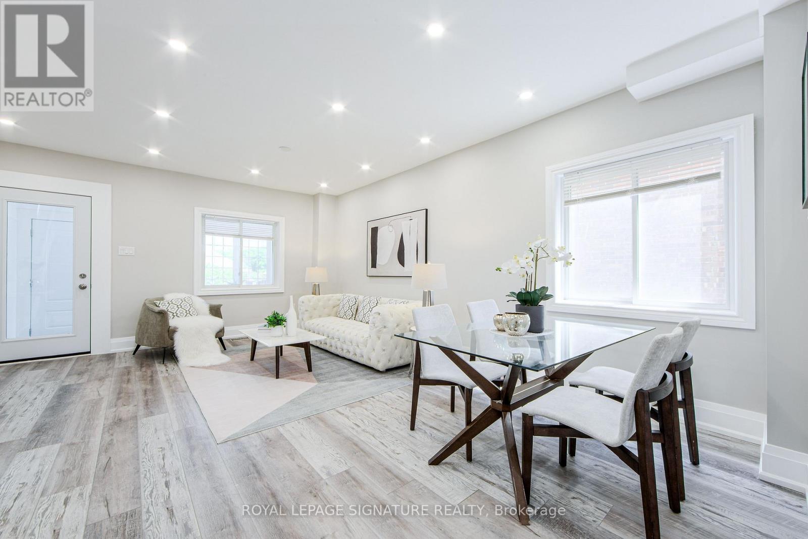 19 Schell Avenue, Toronto, Ontario  M6E 2S7 - Photo 8 - W12997840