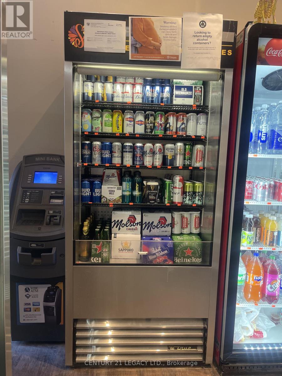 2739 Dundas Street W, Toronto, Ontario  M6P 1Y1 - Photo 5 - W12997848