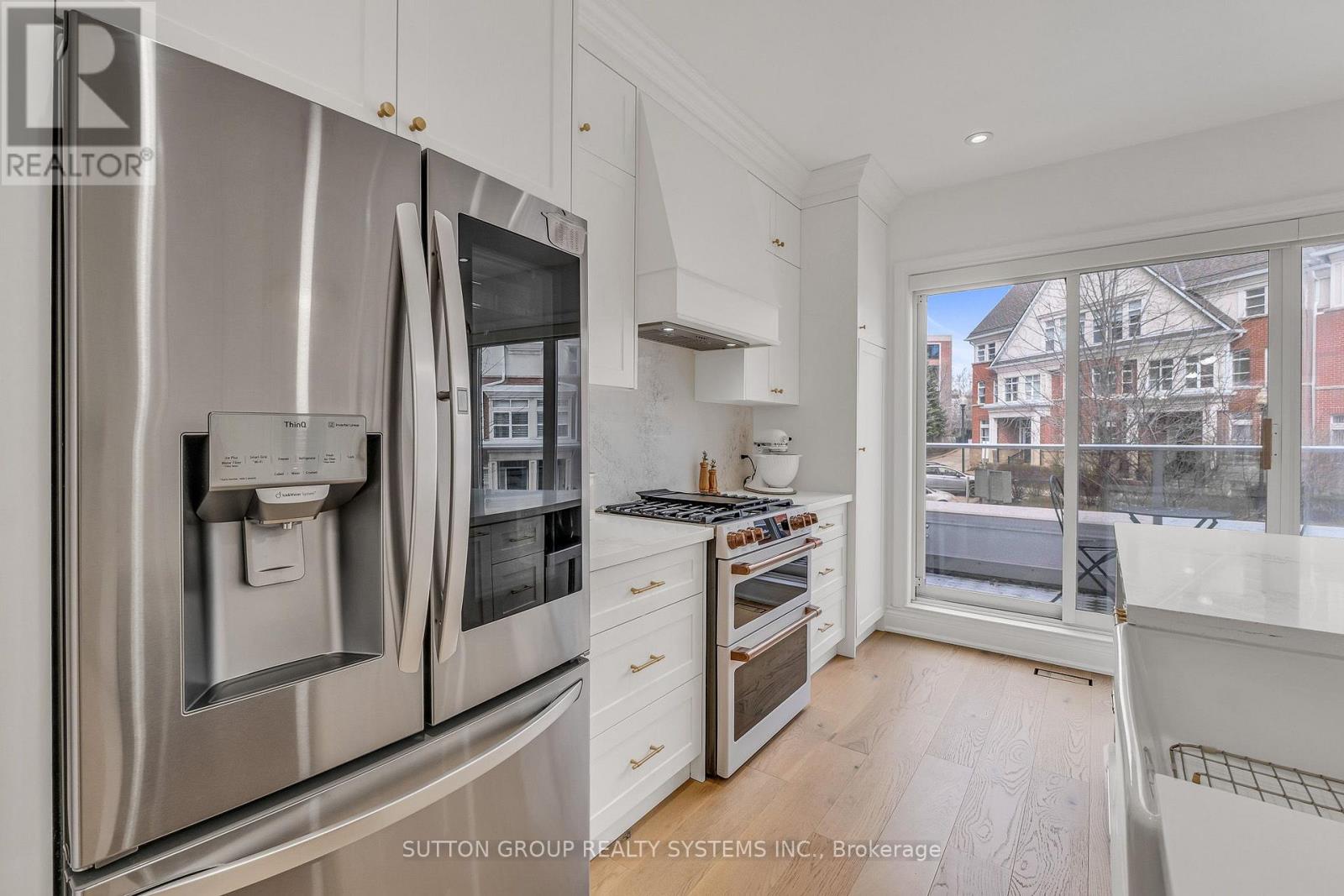 70 Resurrection Road, Toronto, Ontario  M9A 5H1 - Photo 10 - W12997866