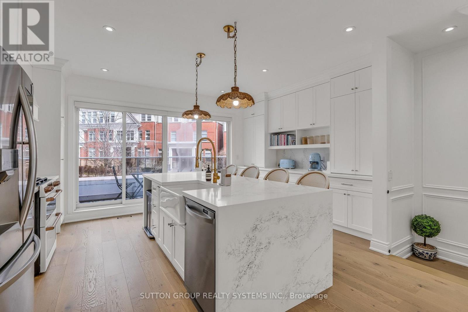 70 Resurrection Road, Toronto, Ontario  M9A 5H1 - Photo 11 - W12997866