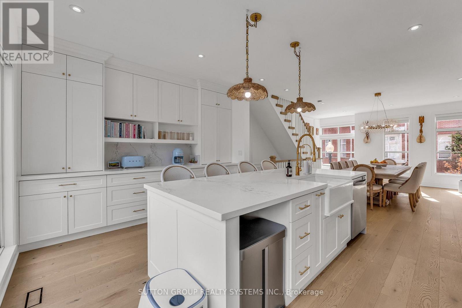 70 Resurrection Road, Toronto, Ontario  M9A 5H1 - Photo 12 - W12997866