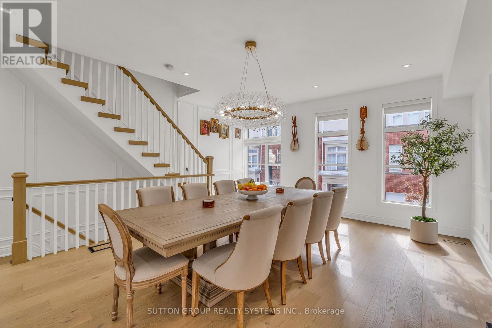 70 Resurrection Road, Toronto, Ontario  M9A 5H1 - Photo 18 - W12997866