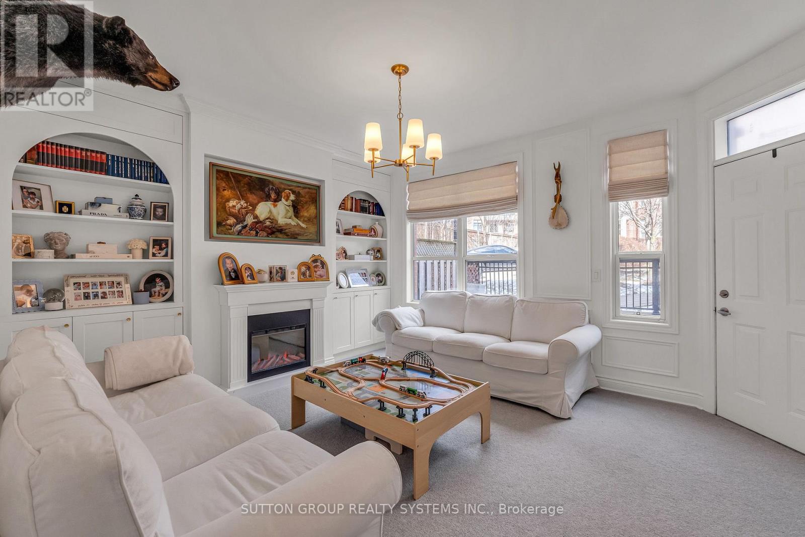 70 Resurrection Road, Toronto, Ontario  M9A 5H1 - Photo 5 - W12997866