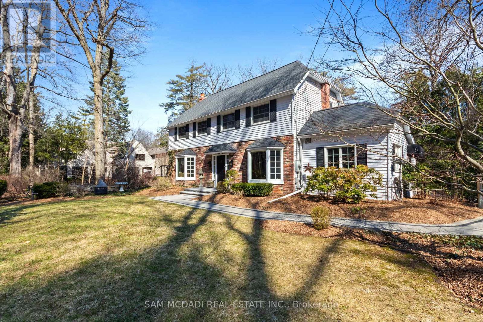 990 Roper Avenue, Mississauga, Ontario  L5H 1B7 - Photo 1 - W12997886