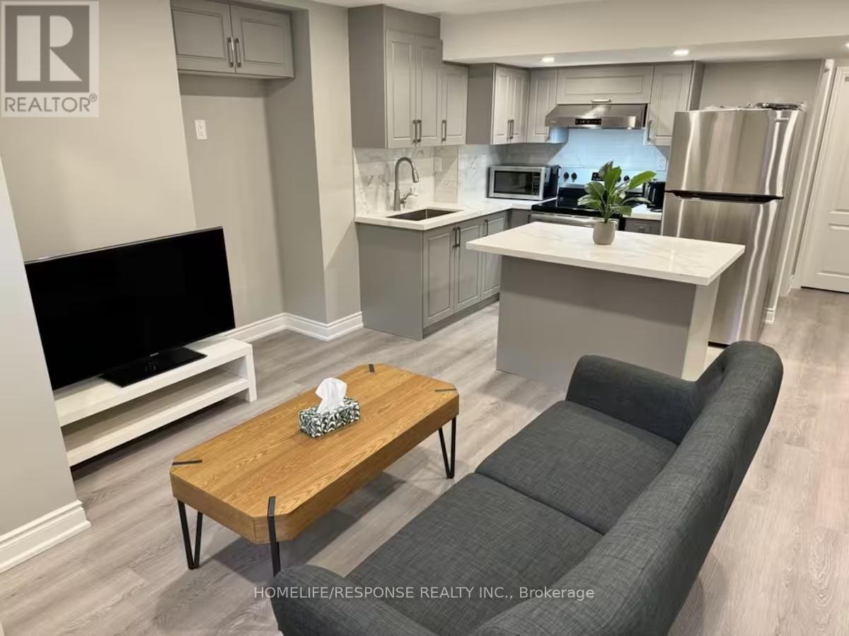 Bsmnt - 210 Zachary Crescent, Oakville, Ontario  L6H 0W2 - Photo 1 - W12997920