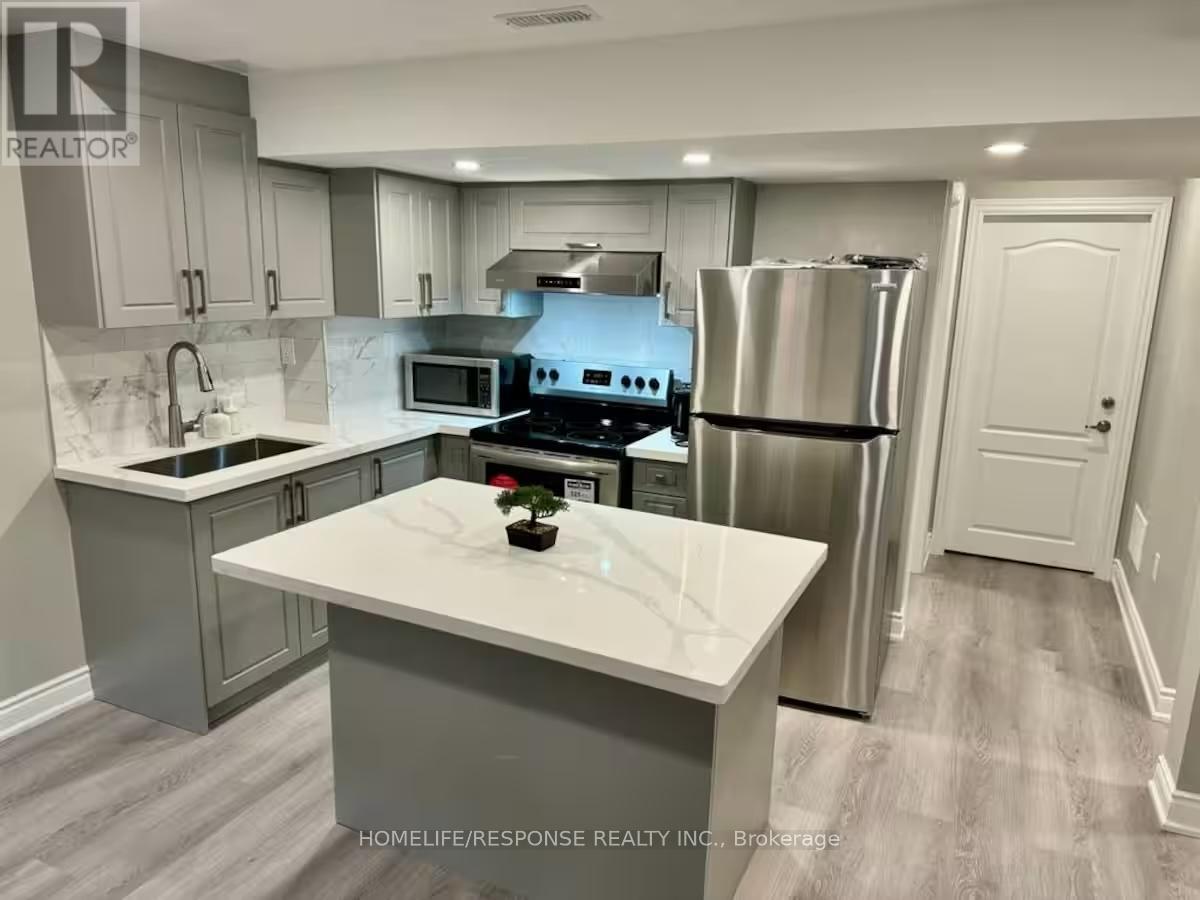 Bsmnt - 210 Zachary Crescent, Oakville, Ontario  L6H 0W2 - Photo 10 - W12997920