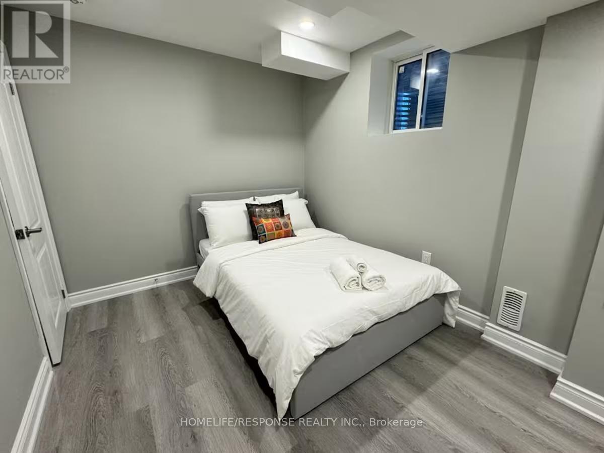 Bsmnt - 210 Zachary Crescent, Oakville, Ontario  L6H 0W2 - Photo 17 - W12997920