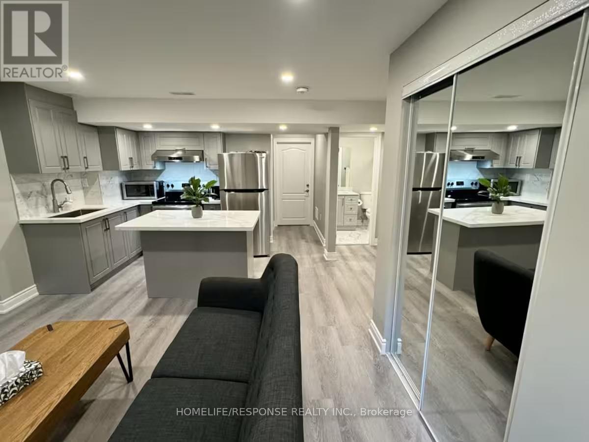 Bsmnt - 210 Zachary Crescent, Oakville, Ontario  L6H 0W2 - Photo 2 - W12997920