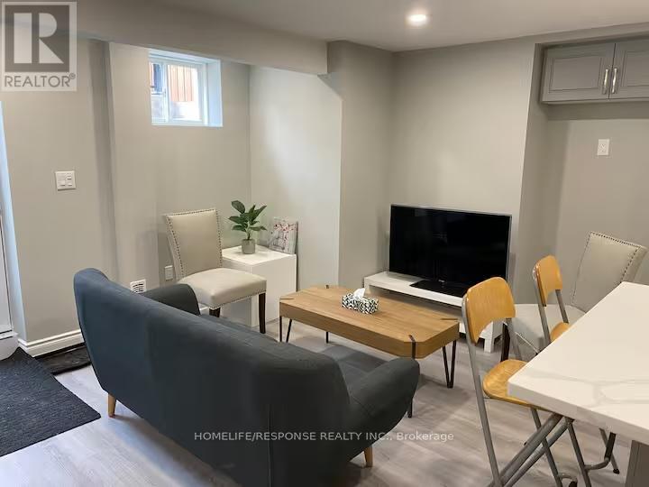 Bsmnt - 210 Zachary Crescent, Oakville, Ontario  L6H 0W2 - Photo 5 - W12997920