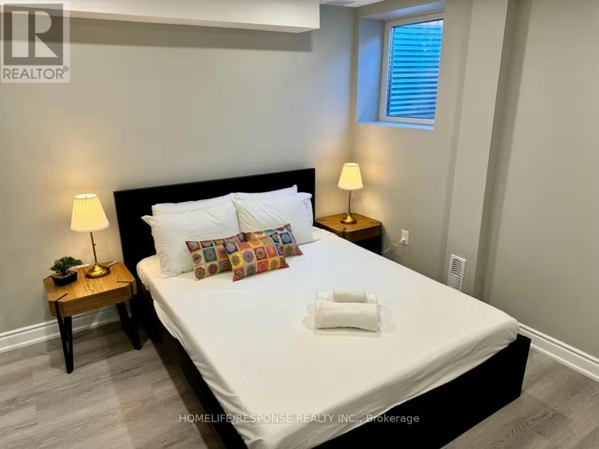 Bsmnt - 210 Zachary Crescent, Oakville, Ontario  L6H 0W2 - Photo 6 - W12997920