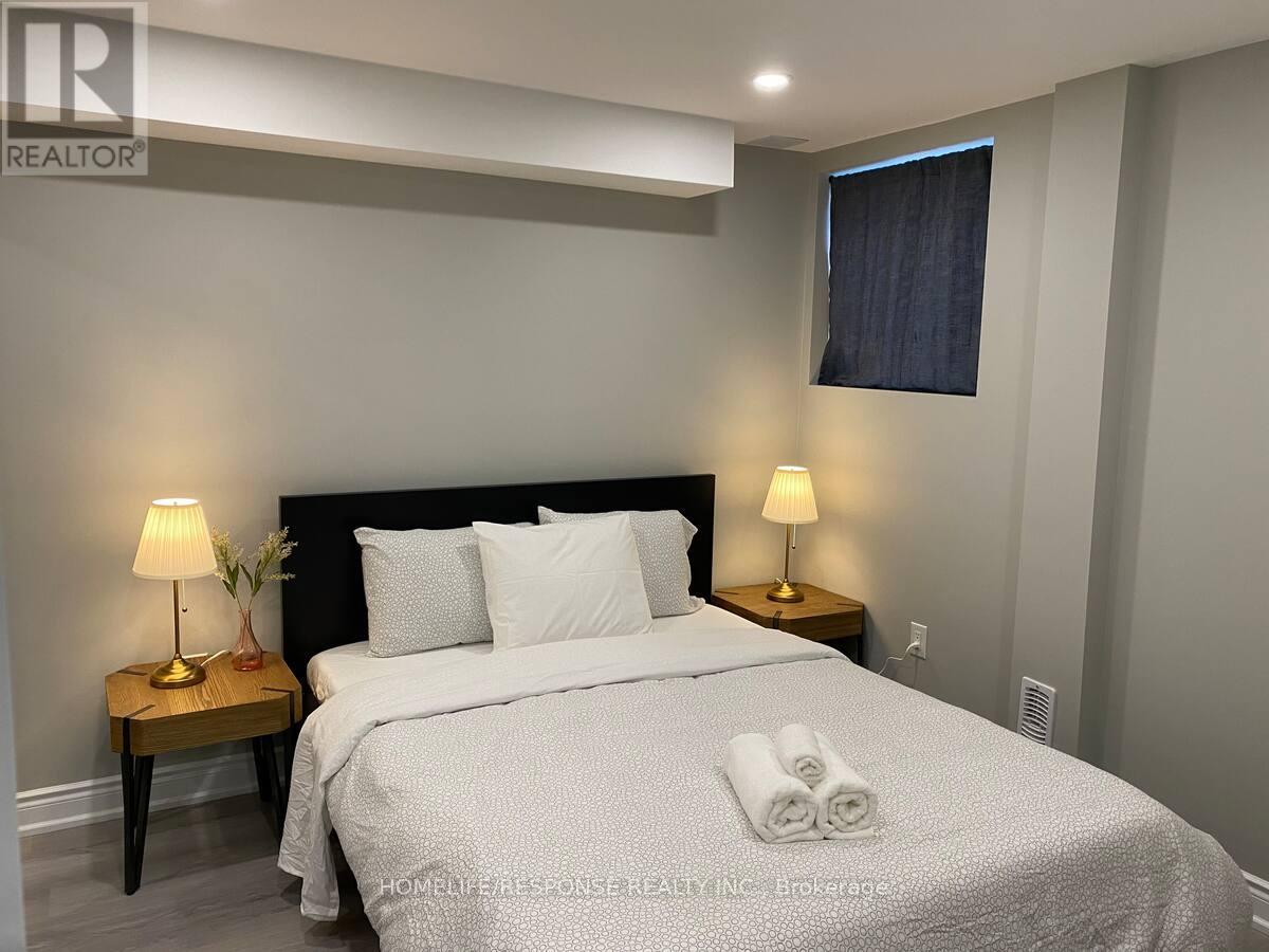 Bsmnt - 210 Zachary Crescent, Oakville, Ontario  L6H 0W2 - Photo 7 - W12997920