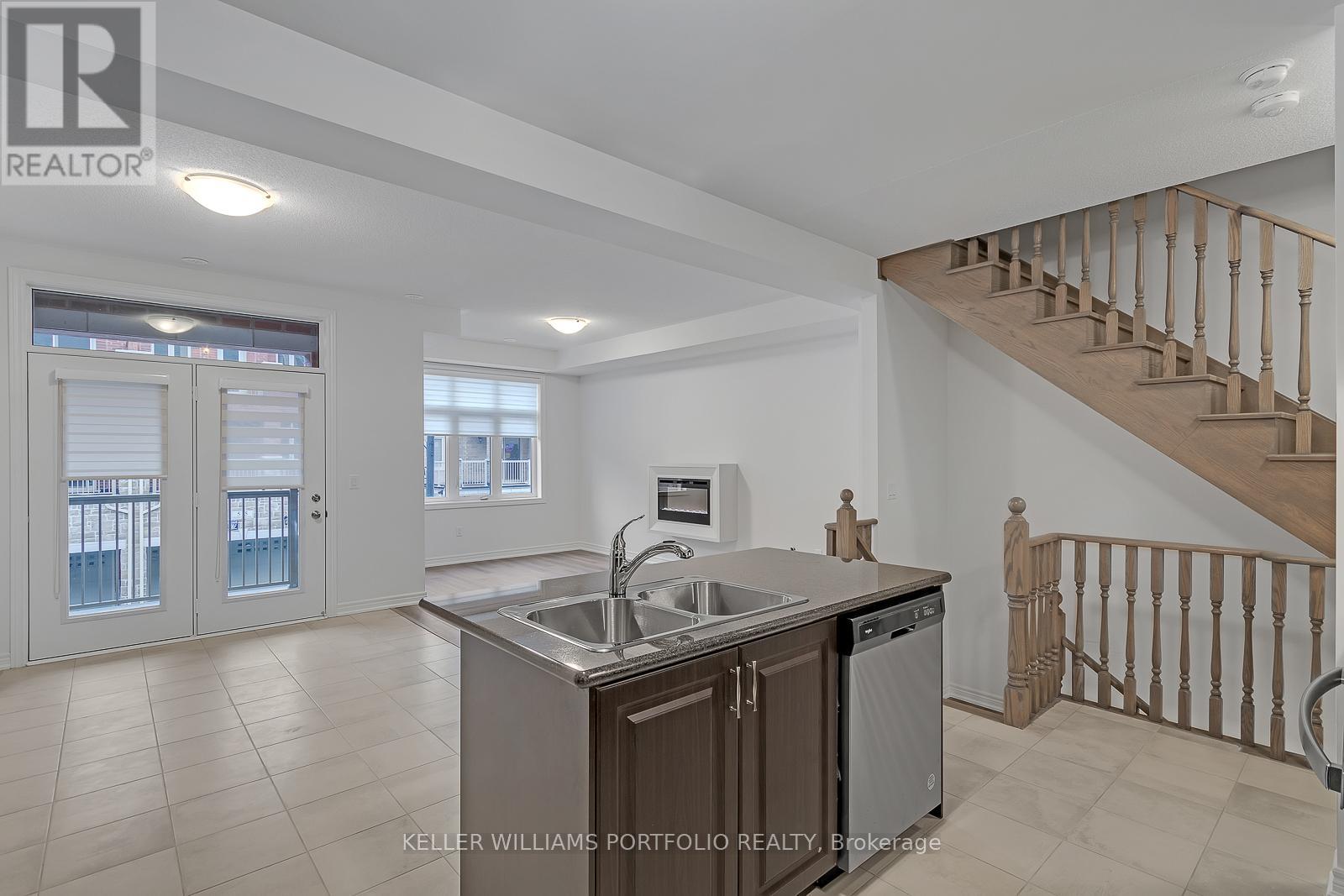 481 Manhattan Common, Oakville, Ontario  L6H 3P6 - Photo 11 - W12997958