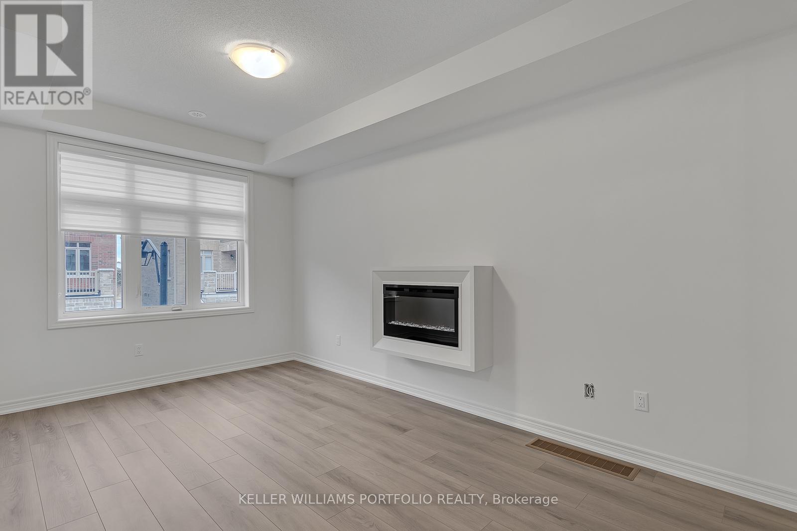 481 Manhattan Common, Oakville, Ontario  L6H 3P6 - Photo 13 - W12997958