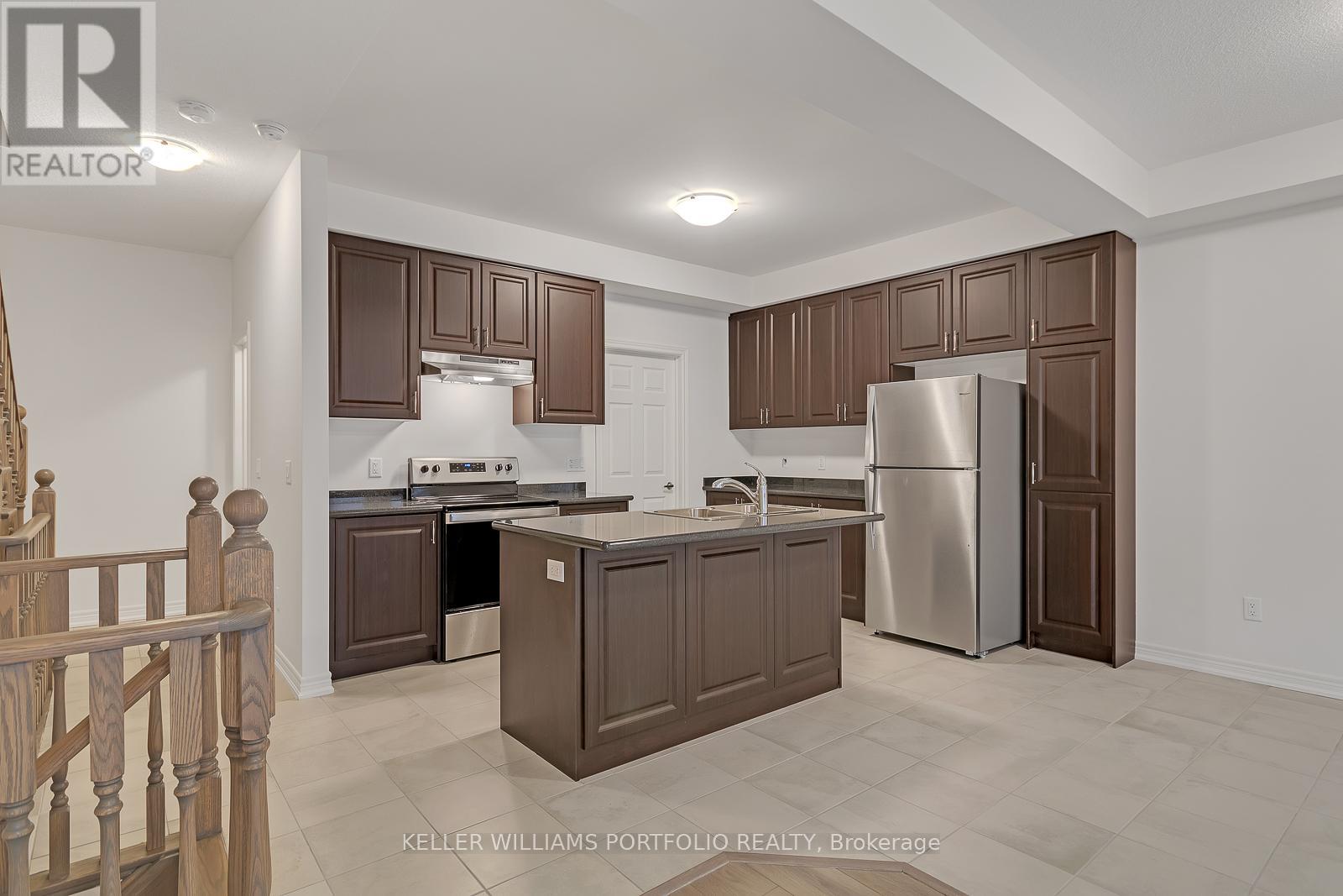 481 Manhattan Common, Oakville, Ontario  L6H 3P6 - Photo 6 - W12997958