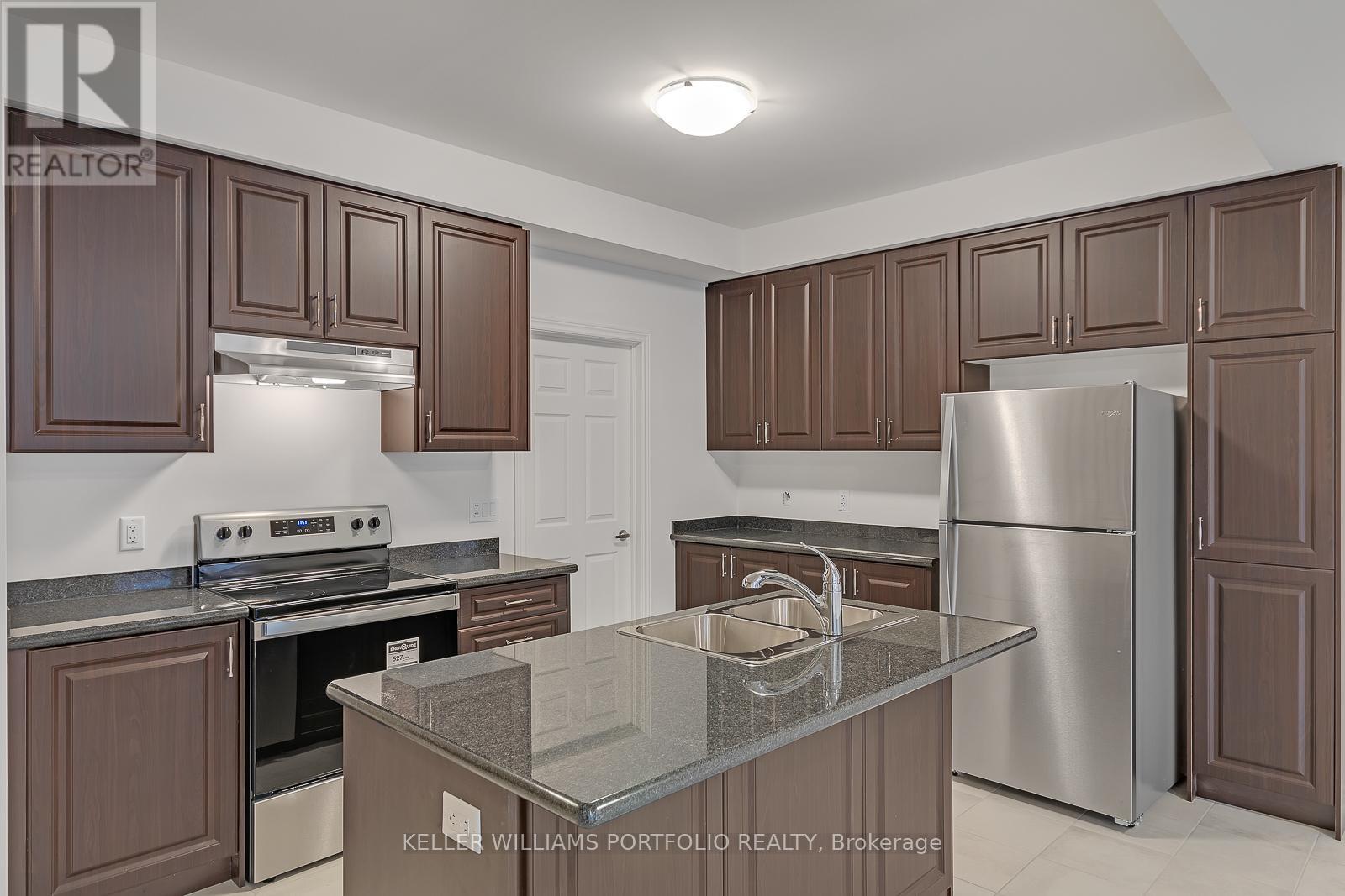 481 Manhattan Common, Oakville, Ontario  L6H 3P6 - Photo 8 - W12997958