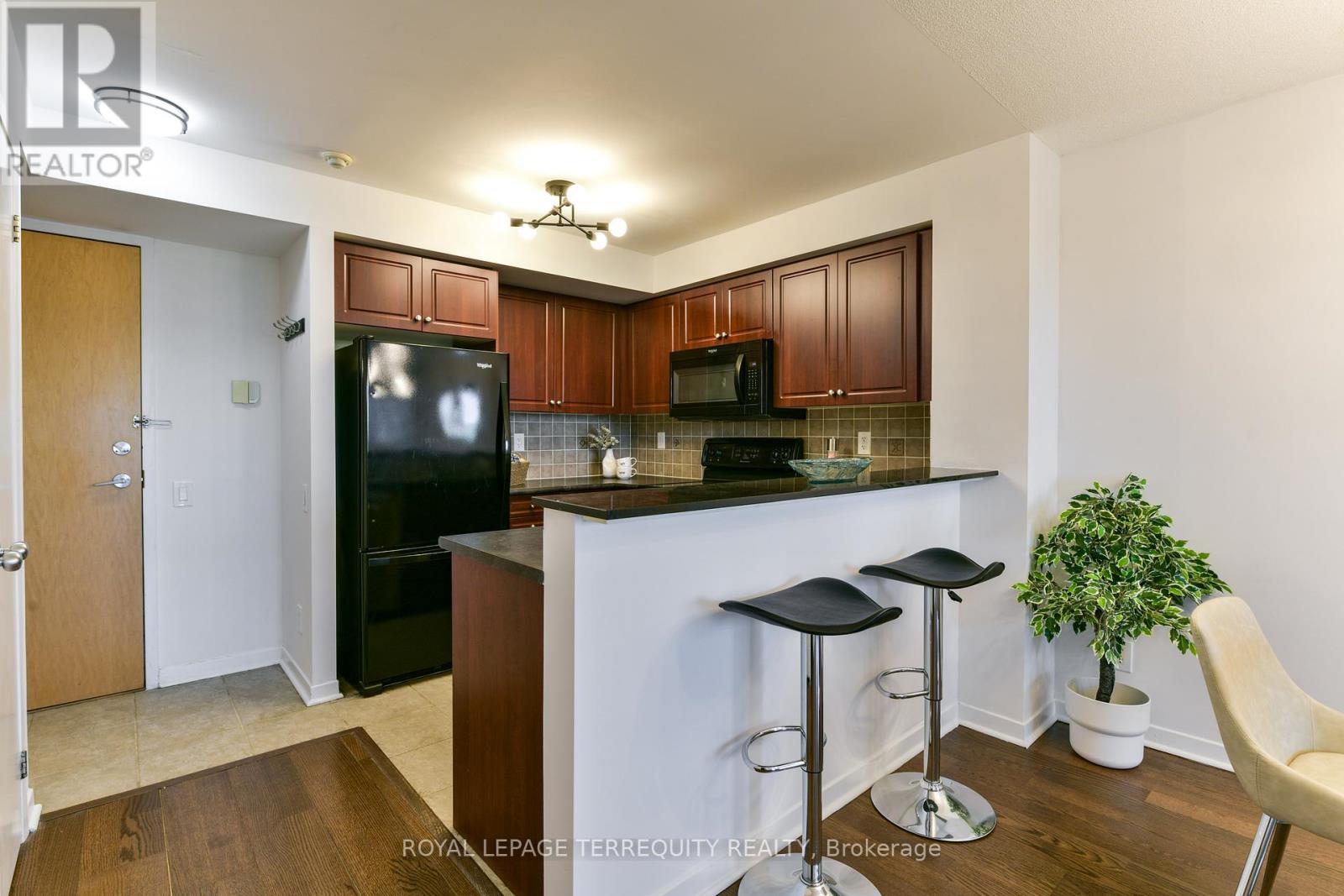 705 - 1040 The Queensway, Toronto, Ontario  M8Z 0A7 - Photo 25 - W12997978