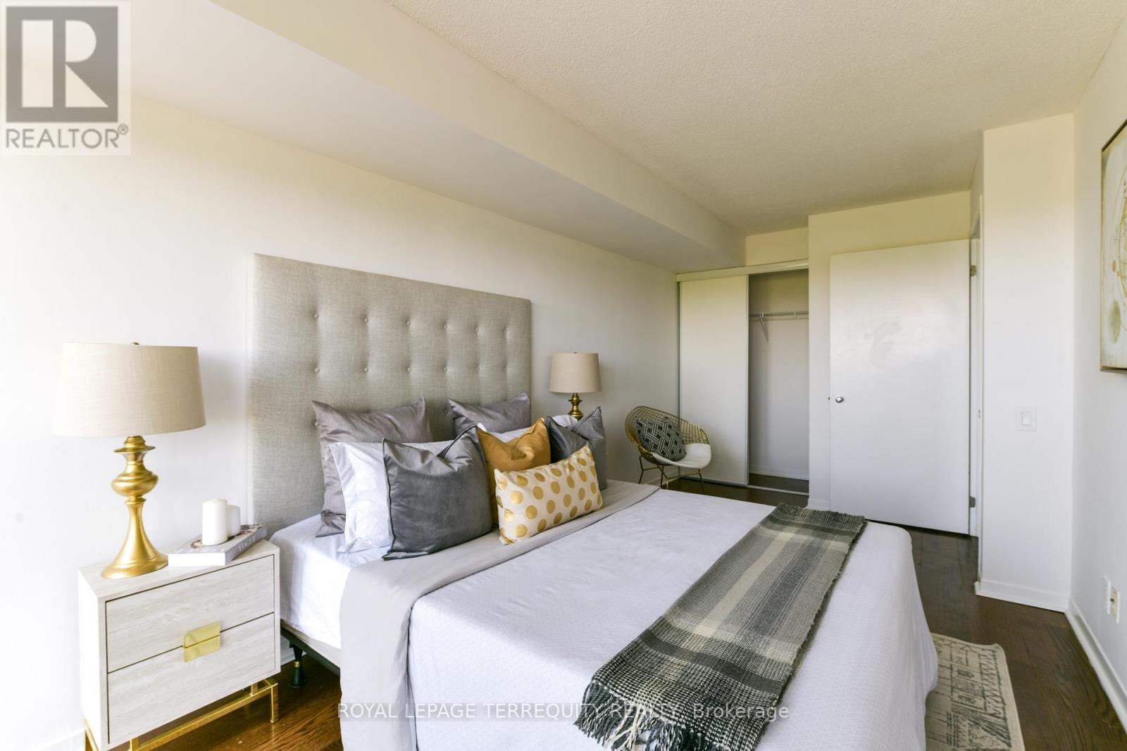 705 - 1040 The Queensway, Toronto, Ontario  M8Z 0A7 - Photo 32 - W12997978