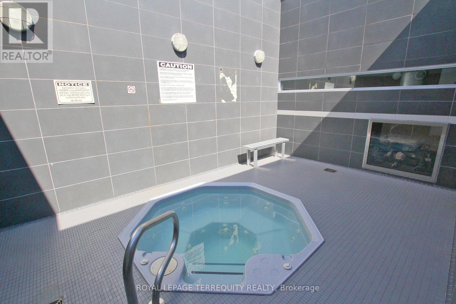 705 - 1040 The Queensway, Toronto, Ontario  M8Z 0A7 - Photo 42 - W12997978