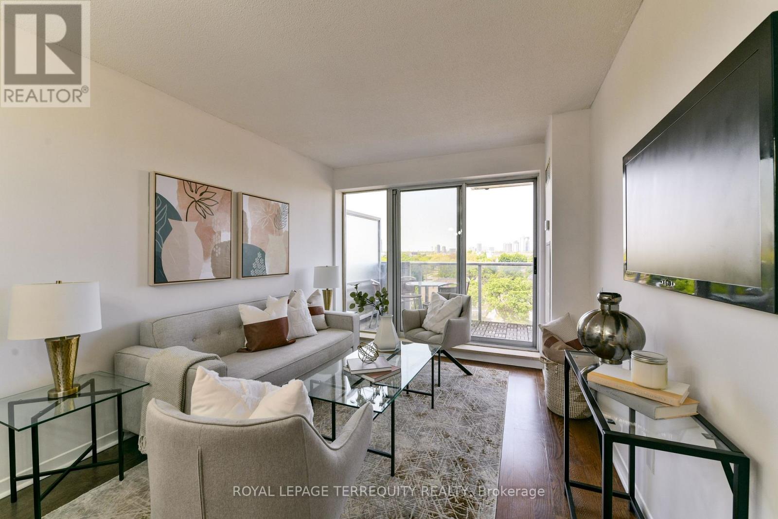 705 - 1040 The Queensway, Toronto, Ontario  M8Z 0A7 - Photo 9 - W12997978