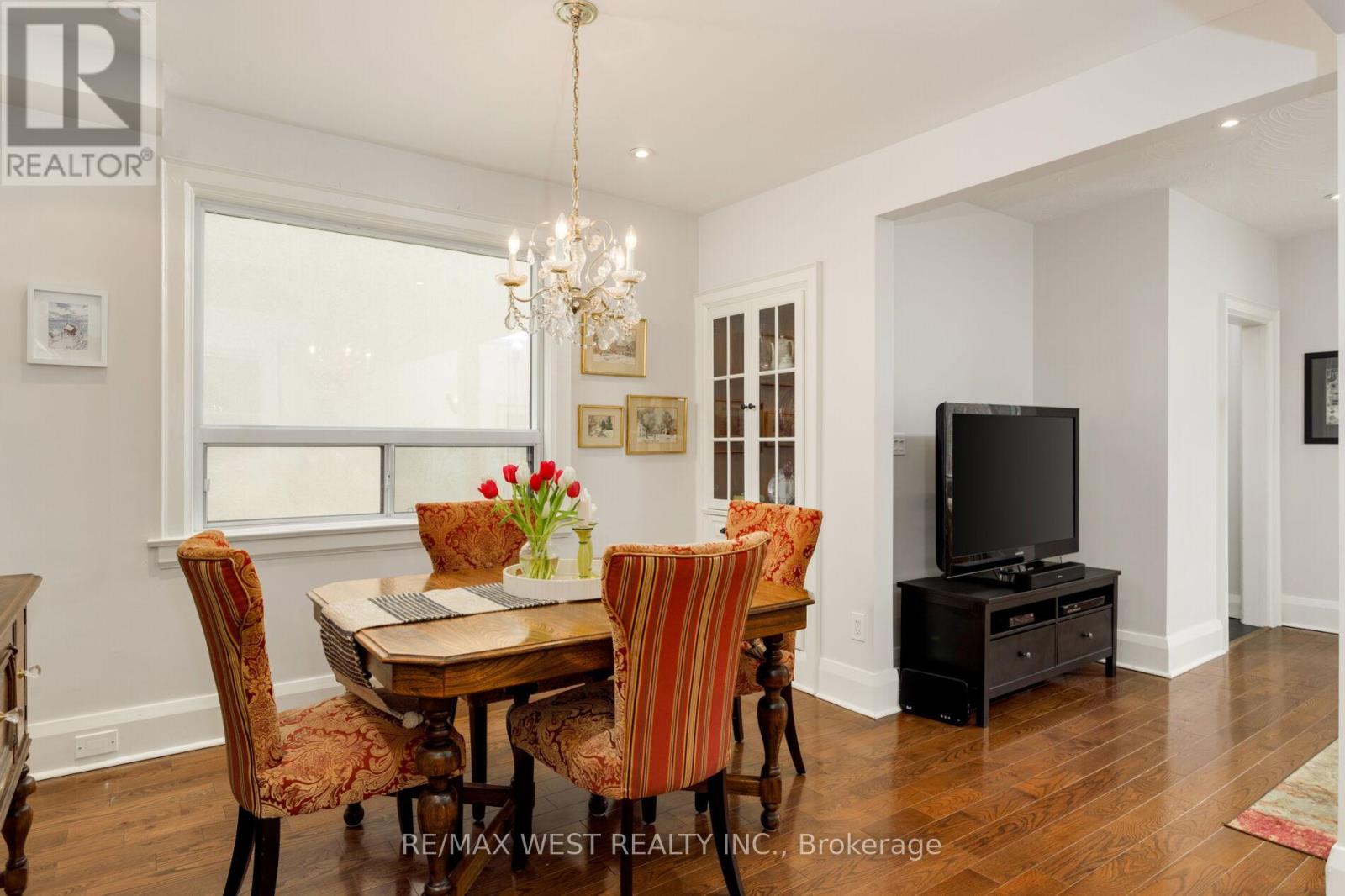 21 Harshaw Avenue, Toronto, Ontario  M6S 1X9 - Photo 11 - W12997980