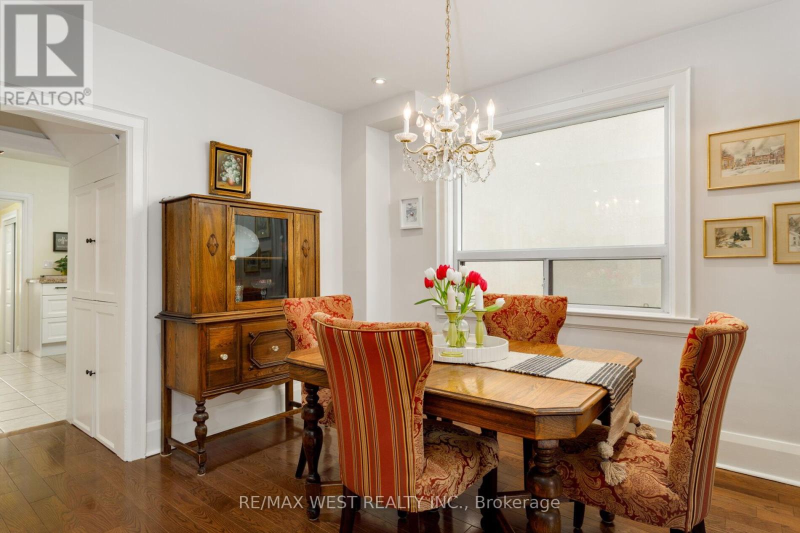 21 Harshaw Avenue, Toronto, Ontario  M6S 1X9 - Photo 12 - W12997980