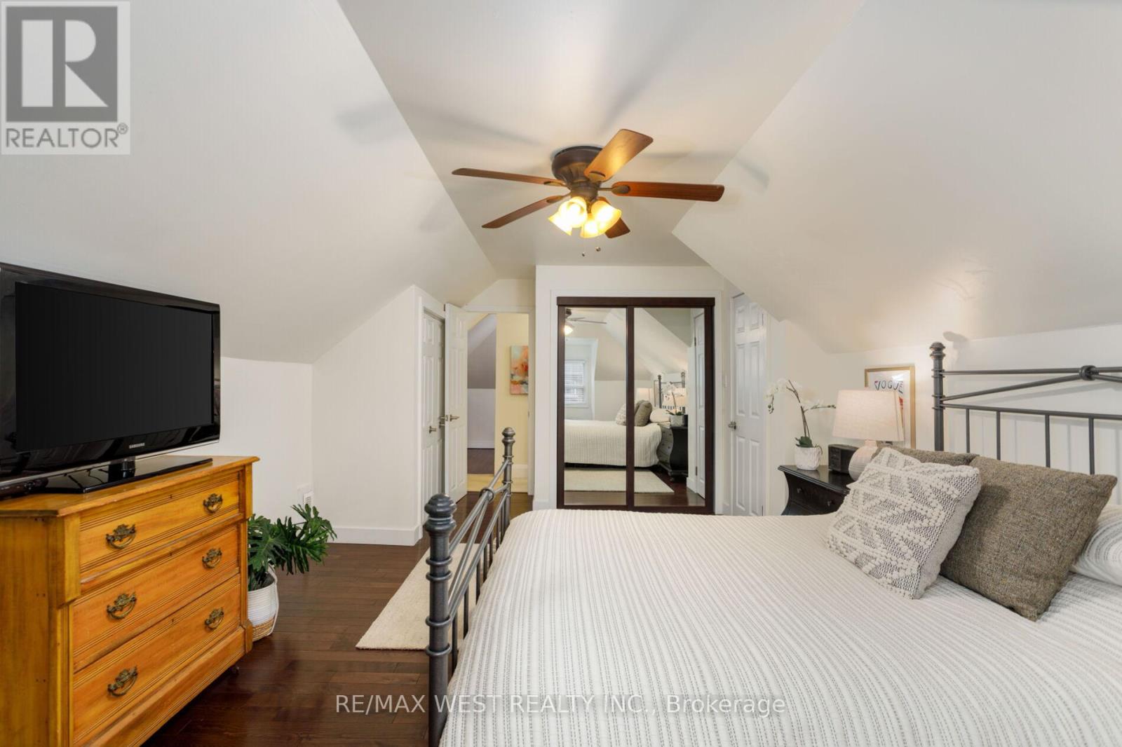 21 Harshaw Avenue, Toronto, Ontario  M6S 1X9 - Photo 24 - W12997980