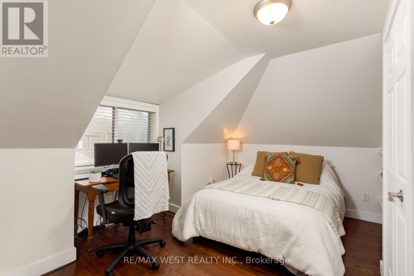 21 Harshaw Avenue, Toronto, Ontario  M6S 1X9 - Photo 27 - W12997980