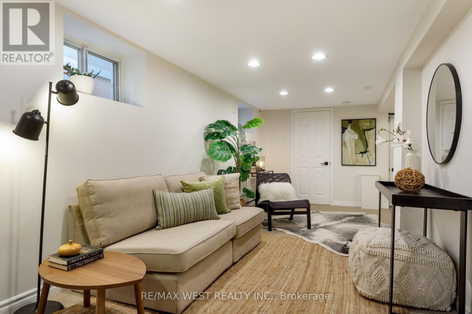 21 Harshaw Avenue, Toronto, Ontario  M6S 1X9 - Photo 32 - W12997980