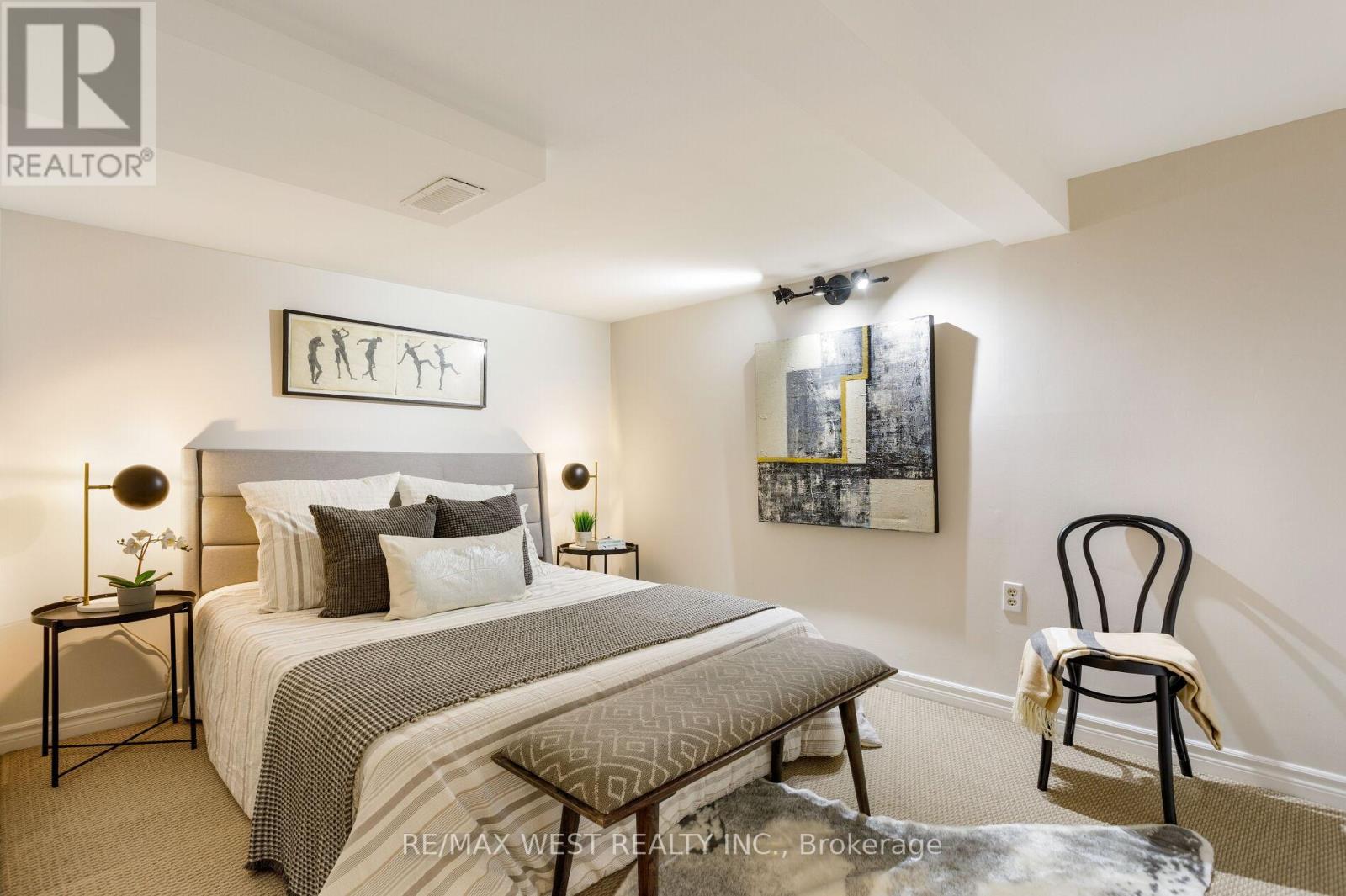 21 Harshaw Avenue, Toronto, Ontario  M6S 1X9 - Photo 34 - W12997980