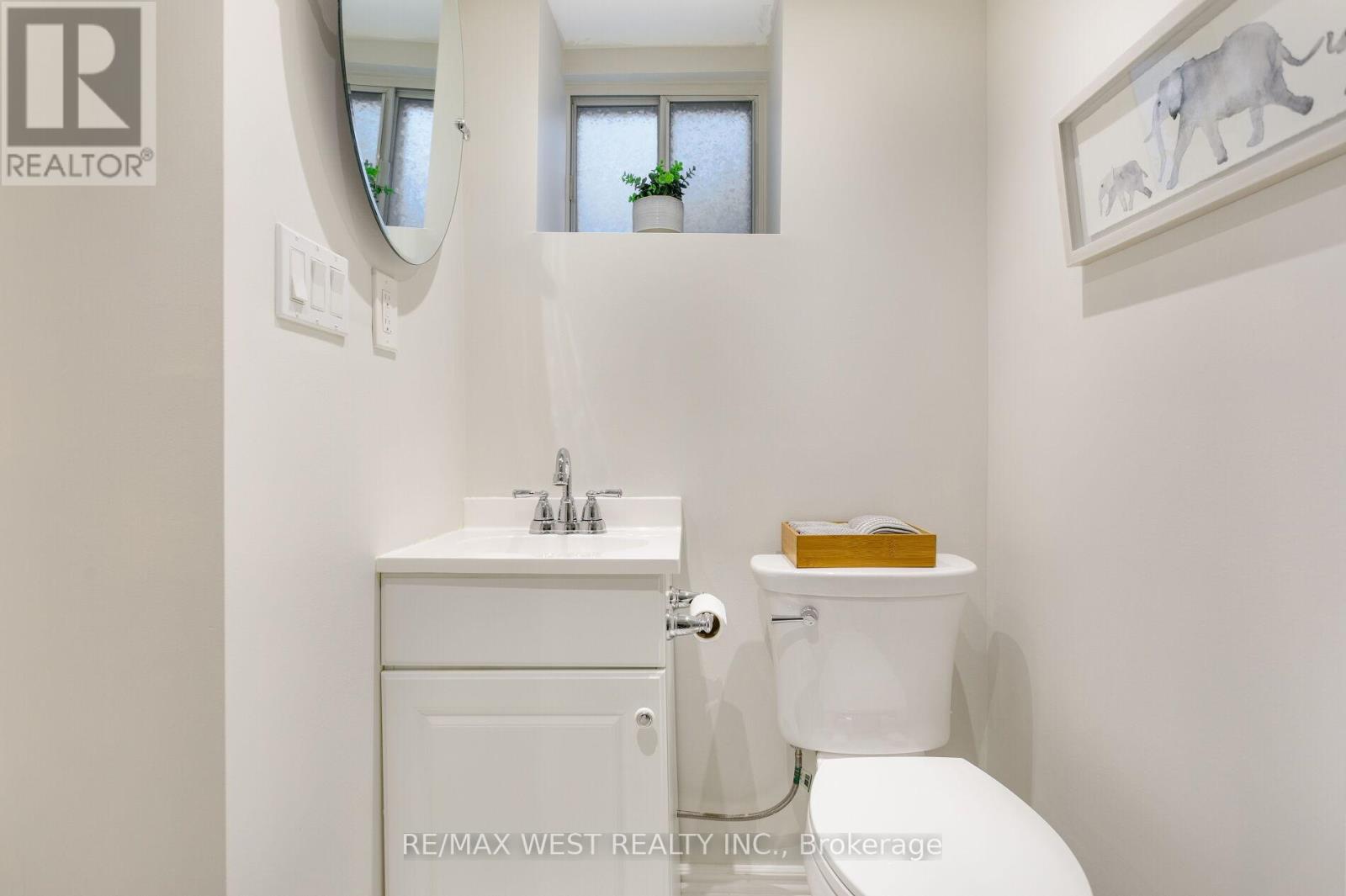 21 Harshaw Avenue, Toronto, Ontario  M6S 1X9 - Photo 41 - W12997980