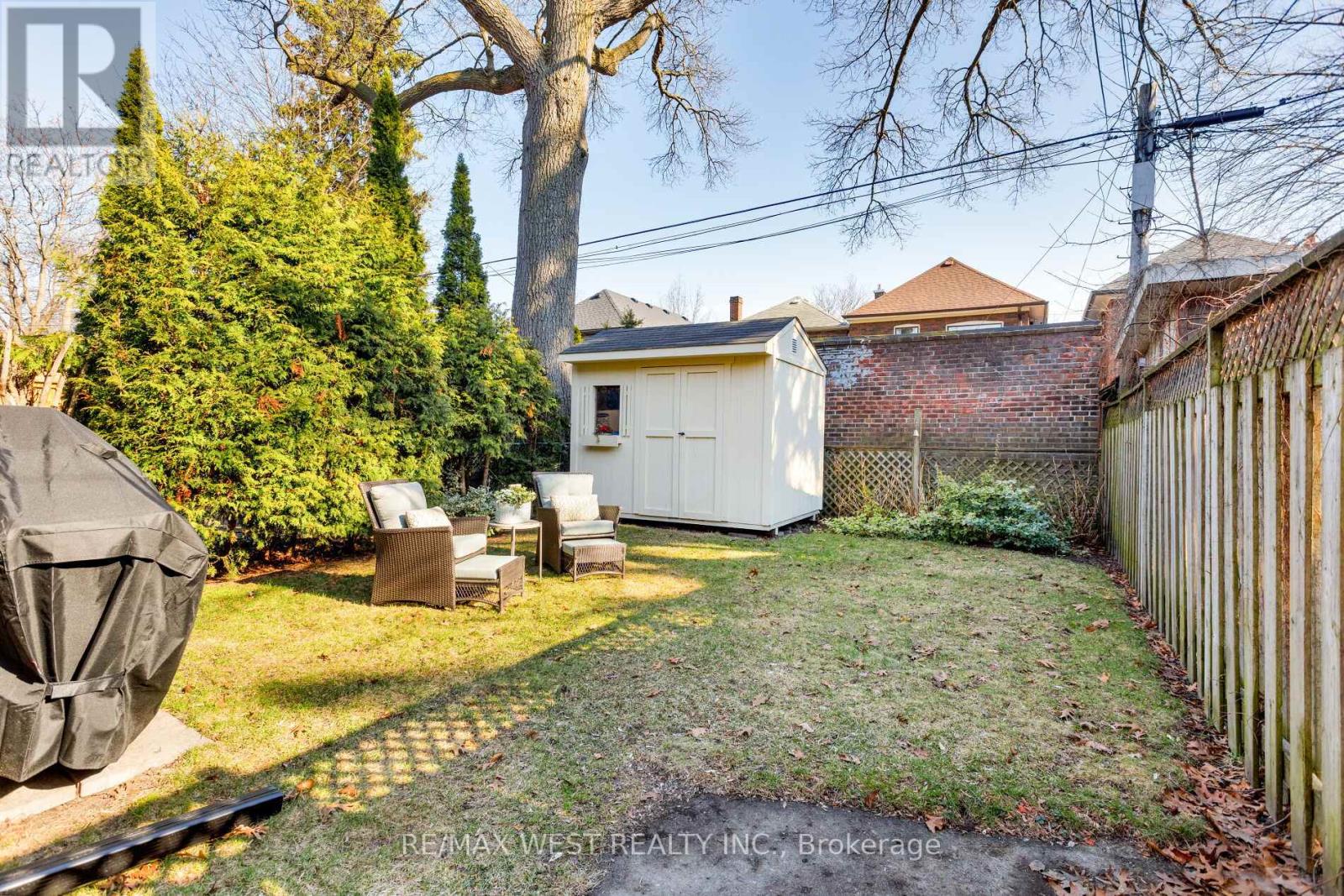 21 Harshaw Avenue, Toronto, Ontario  M6S 1X9 - Photo 45 - W12997980