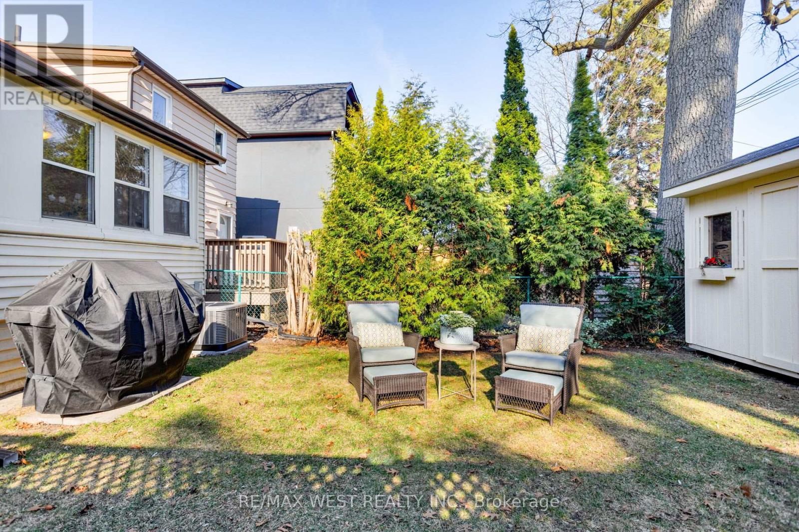 21 Harshaw Avenue, Toronto, Ontario  M6S 1X9 - Photo 46 - W12997980