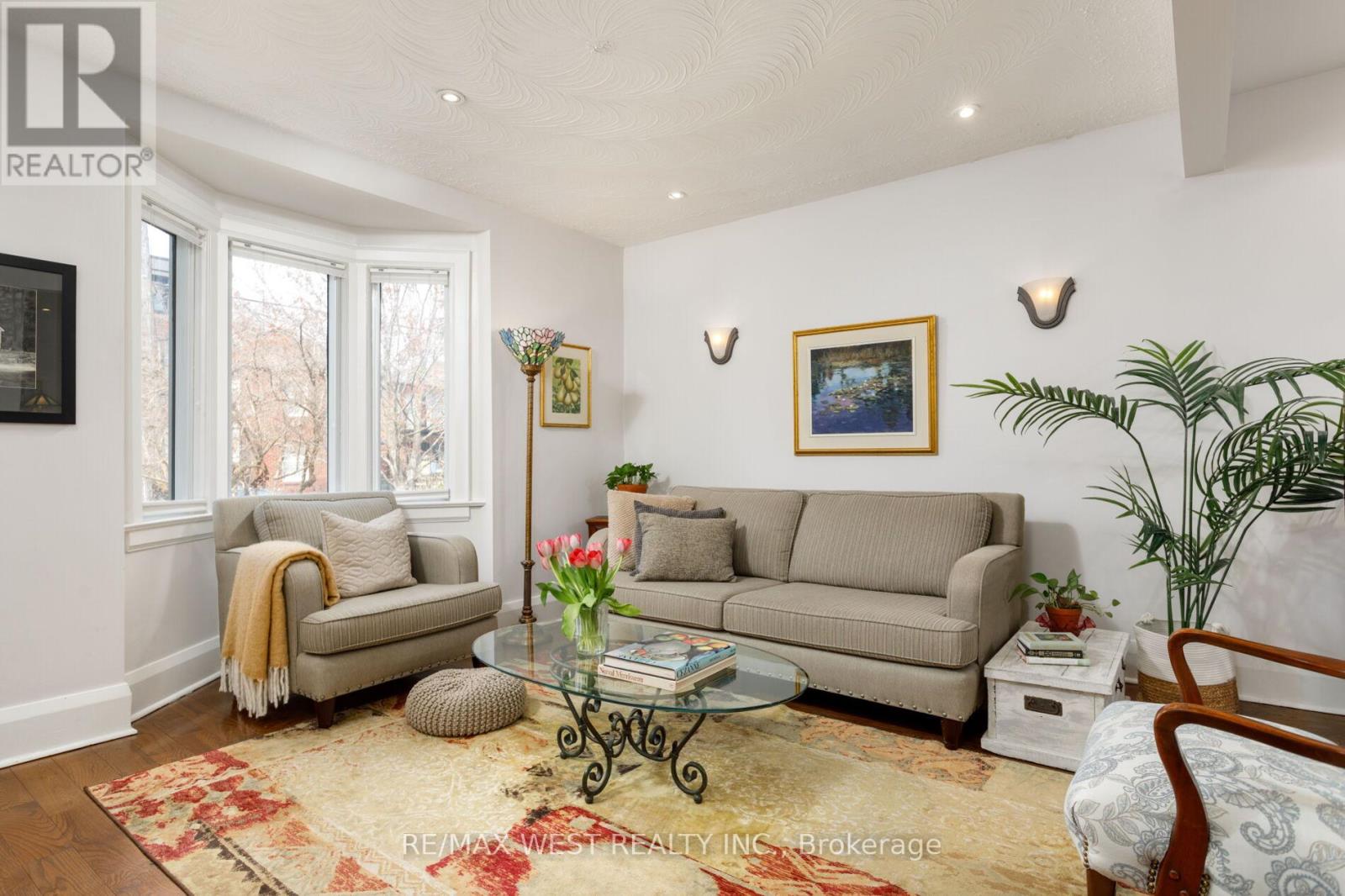 21 Harshaw Avenue, Toronto, Ontario  M6S 1X9 - Photo 7 - W12997980