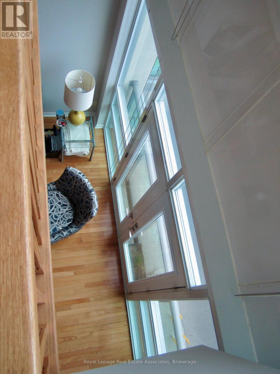 422 - 3391 Bloor Street W, Toronto, Ontario  M8X 1G3 - Photo 11 - W12998012