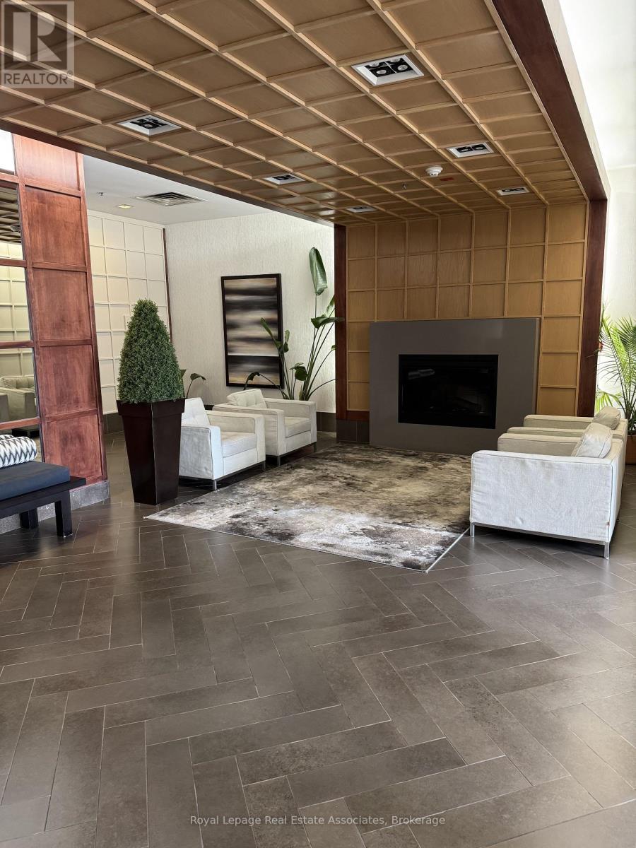 422 - 3391 Bloor Street W, Toronto, Ontario  M8X 1G3 - Photo 13 - W12998012