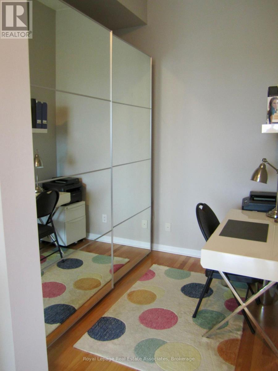 422 - 3391 Bloor Street W, Toronto, Ontario  M8X 1G3 - Photo 7 - W12998012