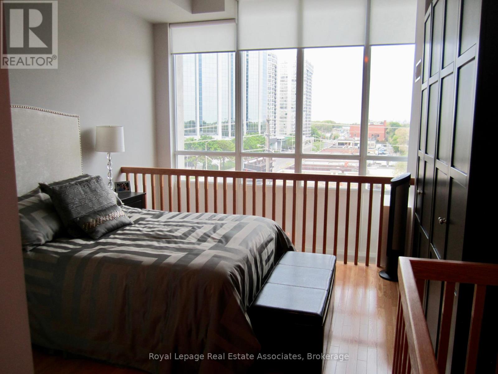 422 - 3391 Bloor Street W, Toronto, Ontario  M8X 1G3 - Photo 9 - W12998012