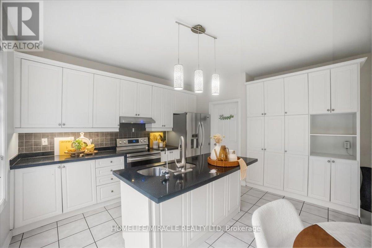 381 Queen Mary Drive, Brampton, Ontario  L7A 3T1 - Photo 10 - W12998020