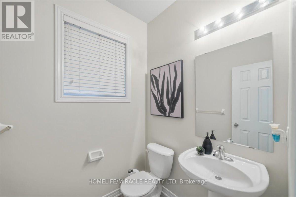 381 Queen Mary Drive, Brampton, Ontario  L7A 3T1 - Photo 32 - W12998020