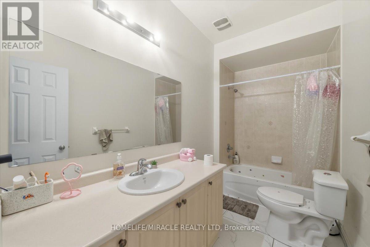 381 Queen Mary Drive, Brampton, Ontario  L7A 3T1 - Photo 33 - W12998020