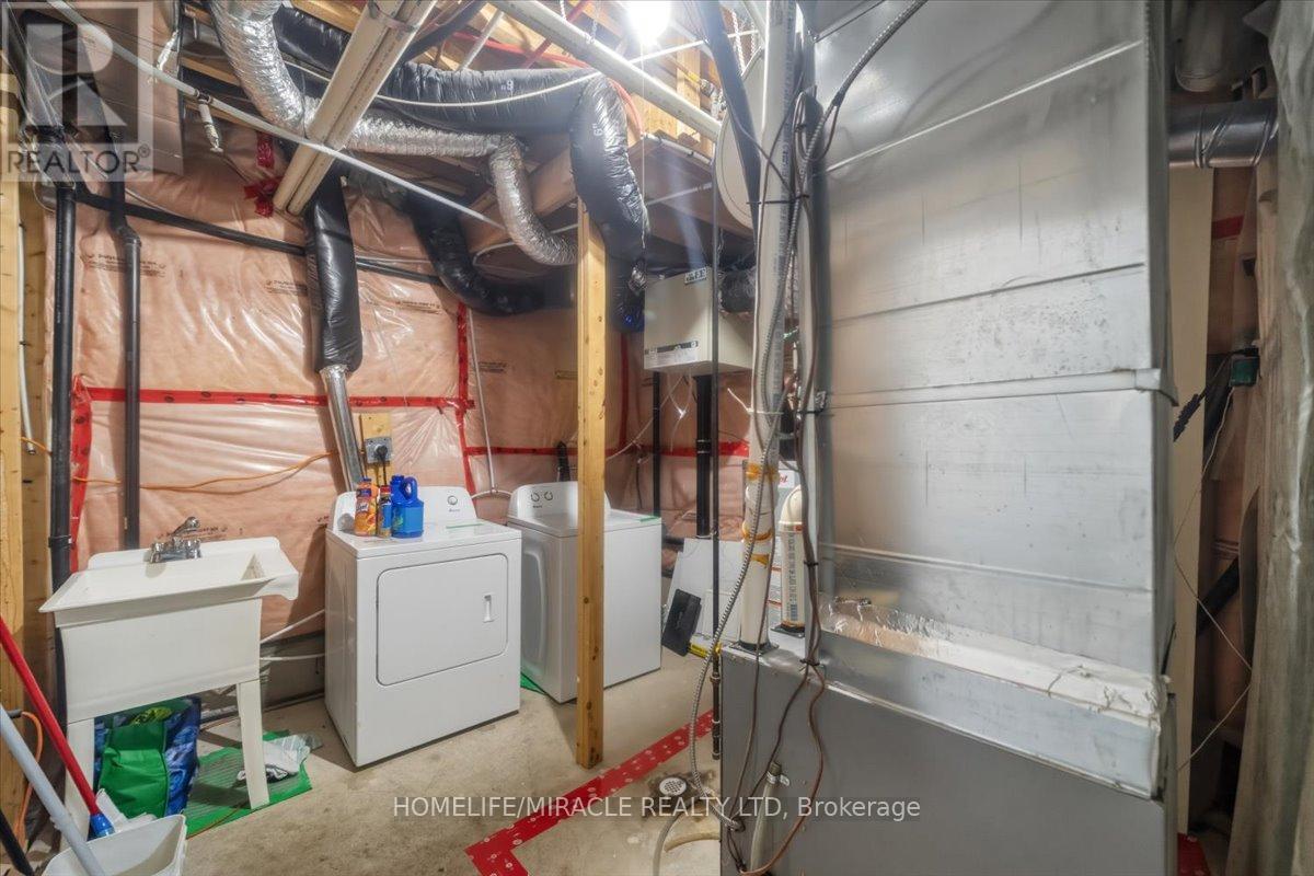 381 Queen Mary Drive, Brampton, Ontario  L7A 3T1 - Photo 35 - W12998020