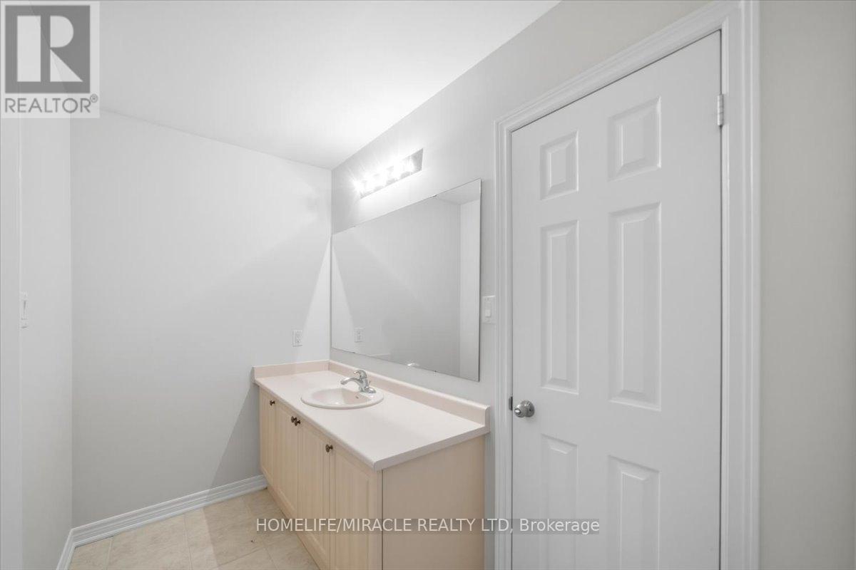 381 Queen Mary Drive, Brampton, Ontario  L7A 3T1 - Photo 37 - W12998020