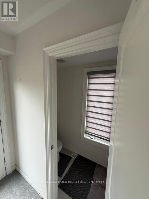 43 Queenpost Drive, Brampton, Ontario  L6Y 6L2 - Photo 13 - W12998022