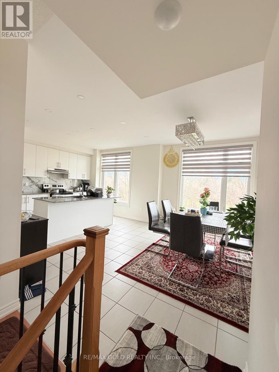 43 Queenpost Drive, Brampton, Ontario  L6Y 6L2 - Photo 33 - W12998022